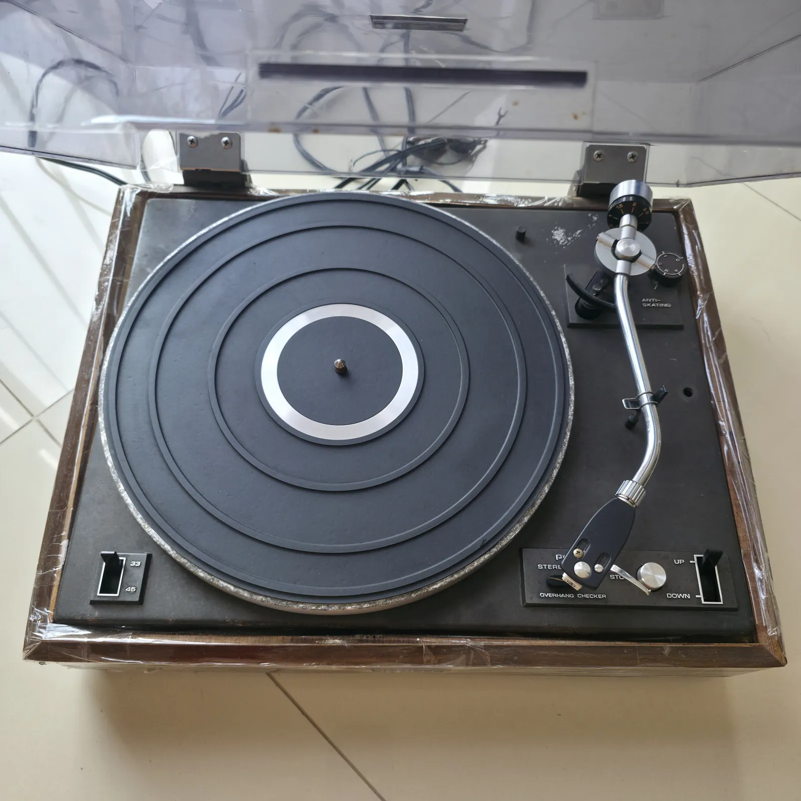 Vintage Pioneer PL-15D stereo turntable made in Japan