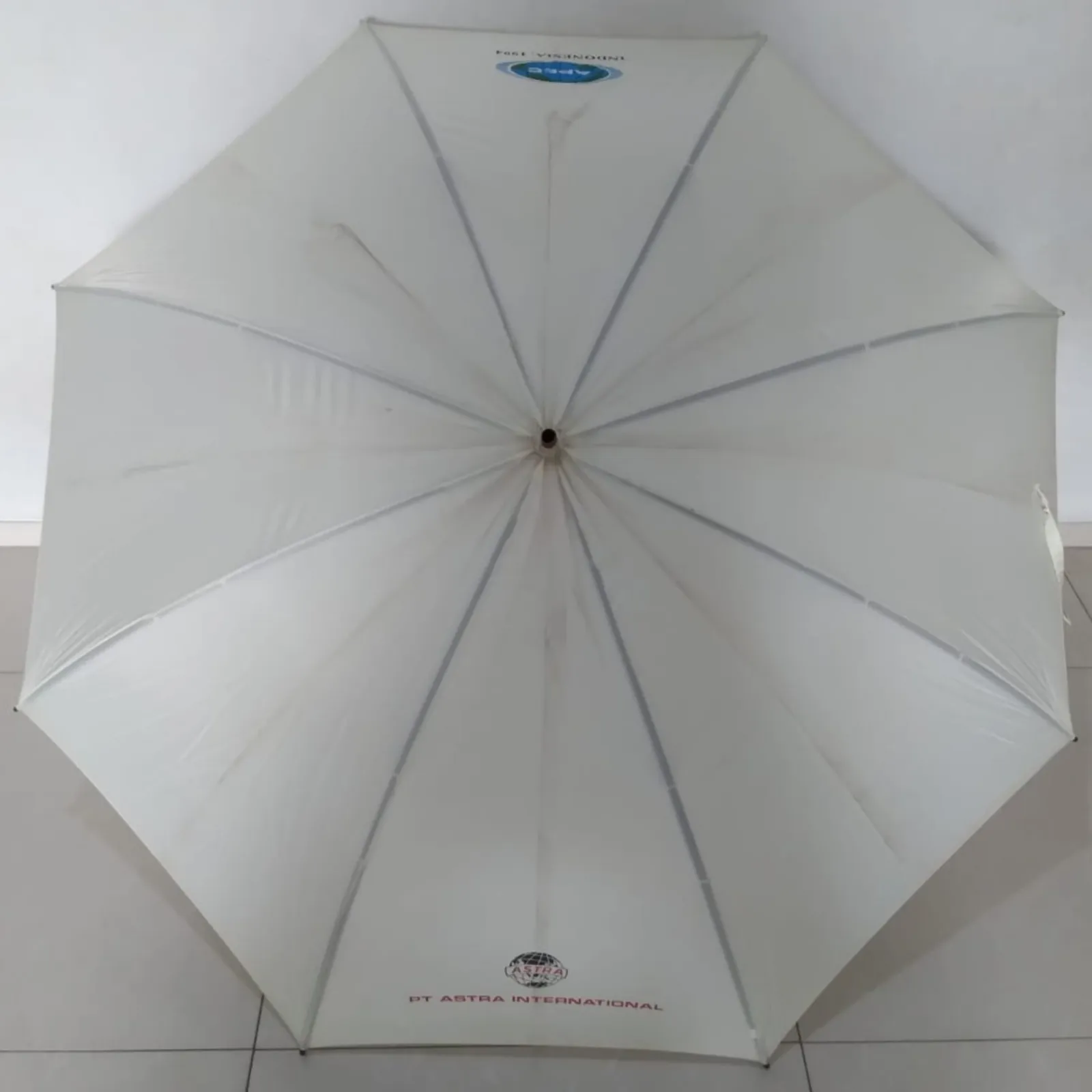 UMBRELLA 007